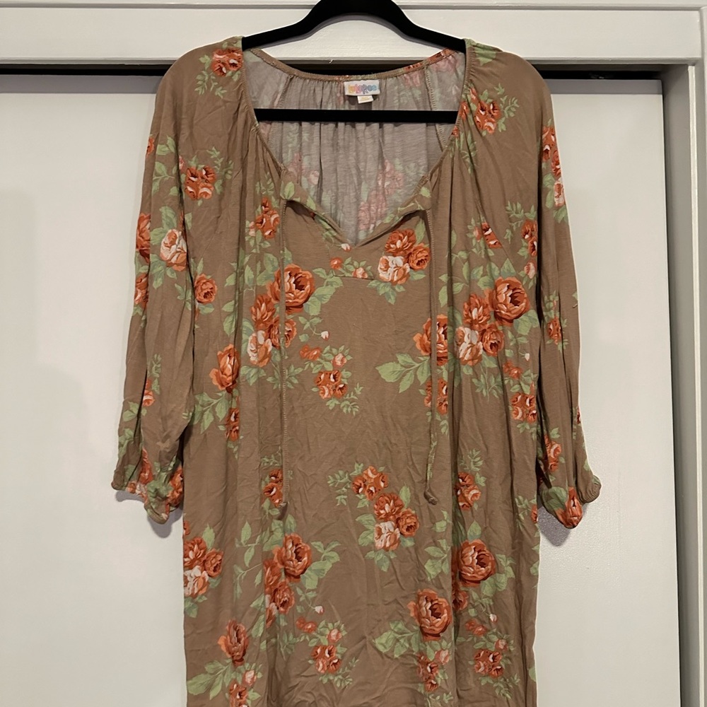 Lularoe Debra shirt